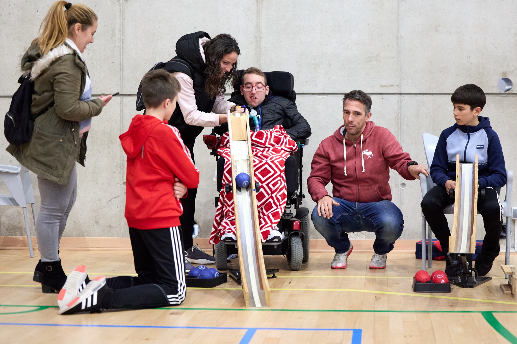 150 estudiantes se acercan al deporte adaptado en Estella-Lizarra